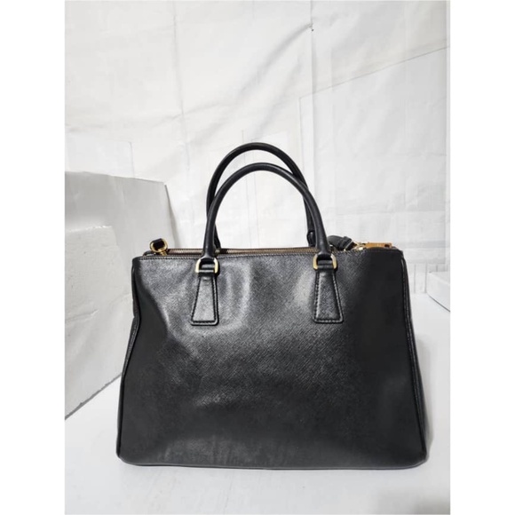 Authentic PRADA Saffiano Medium Galleria Double Zip Tote Black - Picture 4 of 14